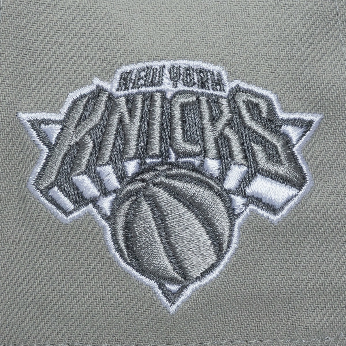 New York Knicks Thunderstorm Head Coach Pro Crown Snapback Hat Discount