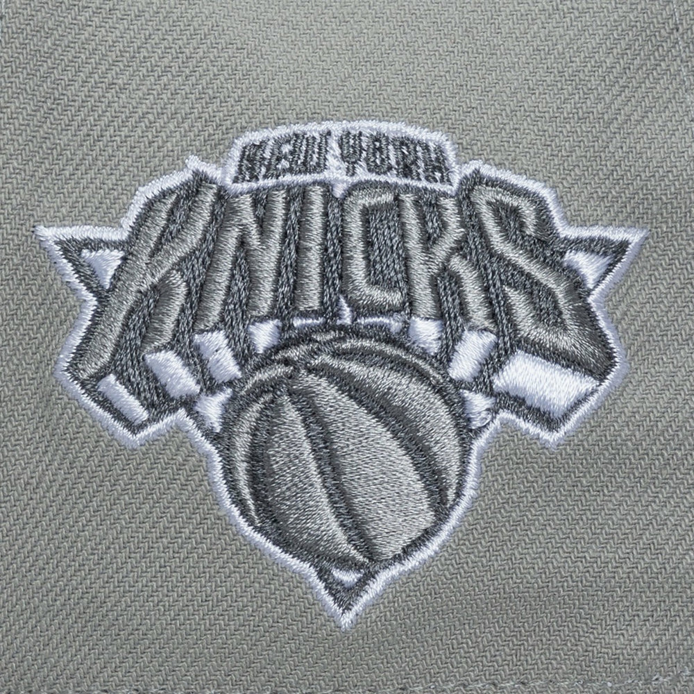New York Knicks Thunderstorm Head Coach Pro Crown Snapback Hat Discount