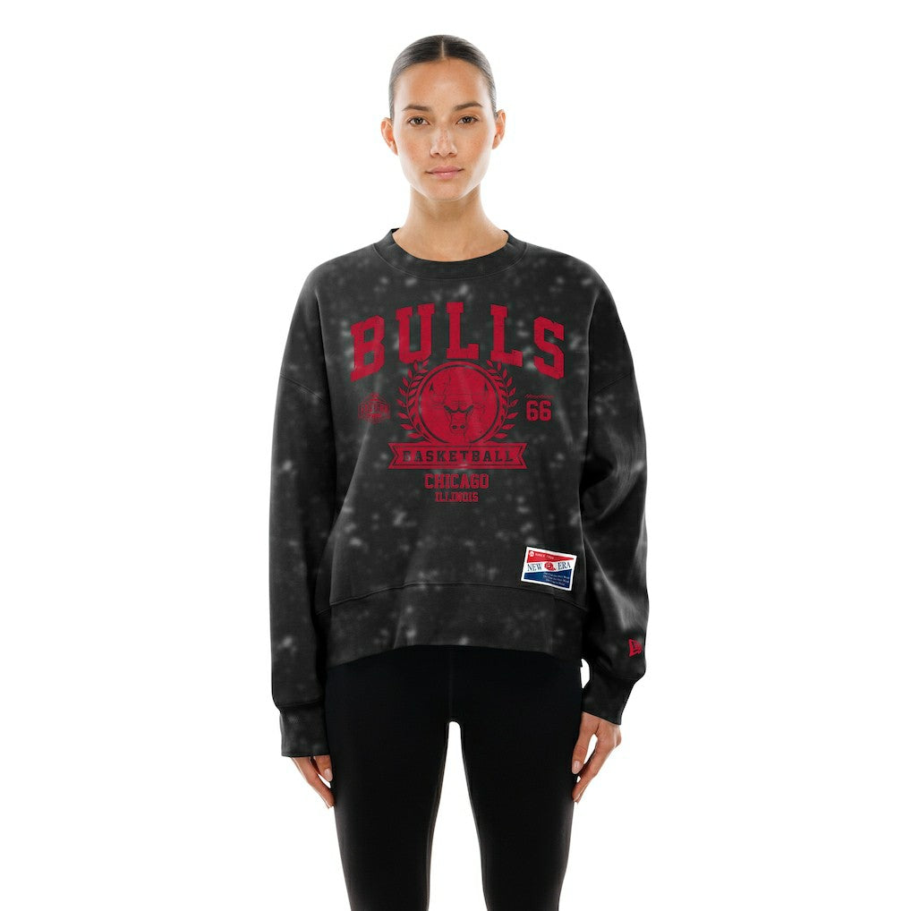 Chicago Bulls Women's Throwback Collection Mineral Wash Crewneck Sweatshirt Online