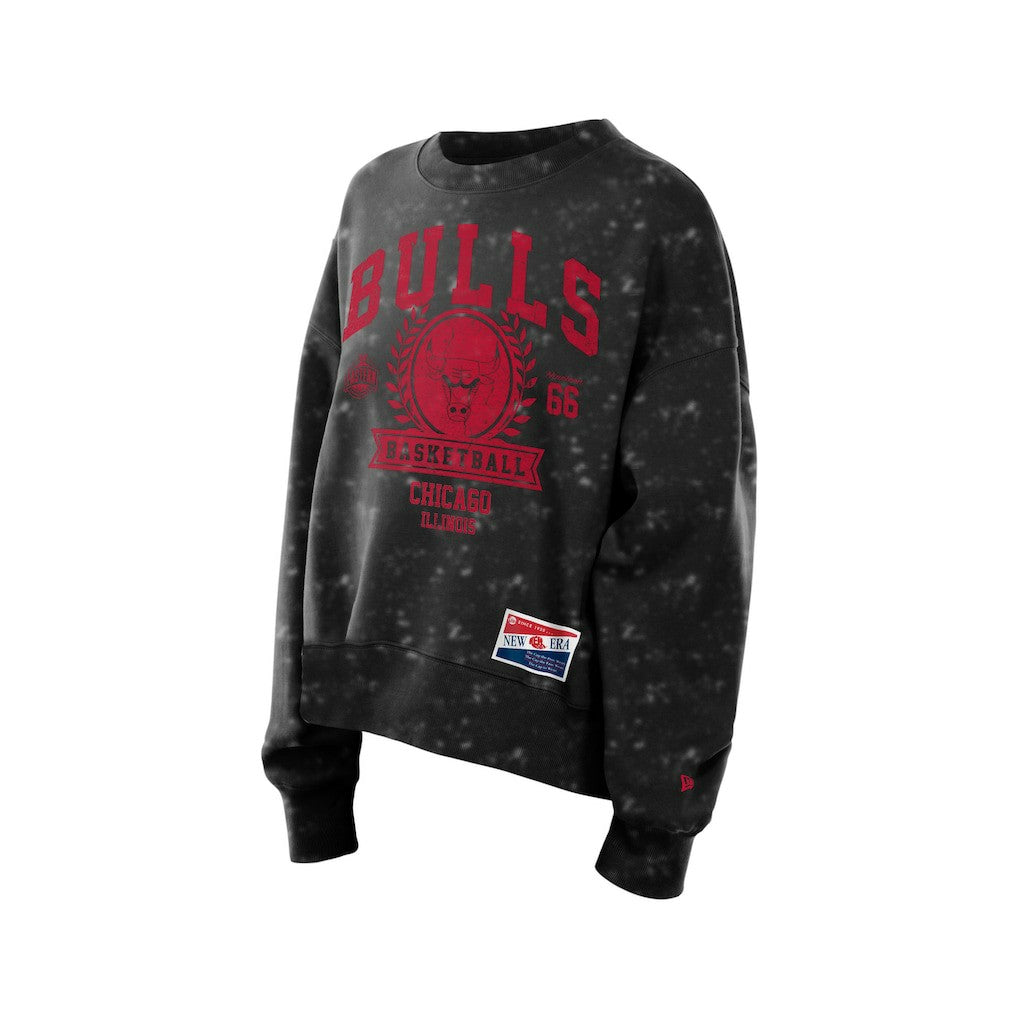 Chicago Bulls Women's Throwback Collection Mineral Wash Crewneck Sweatshirt Online