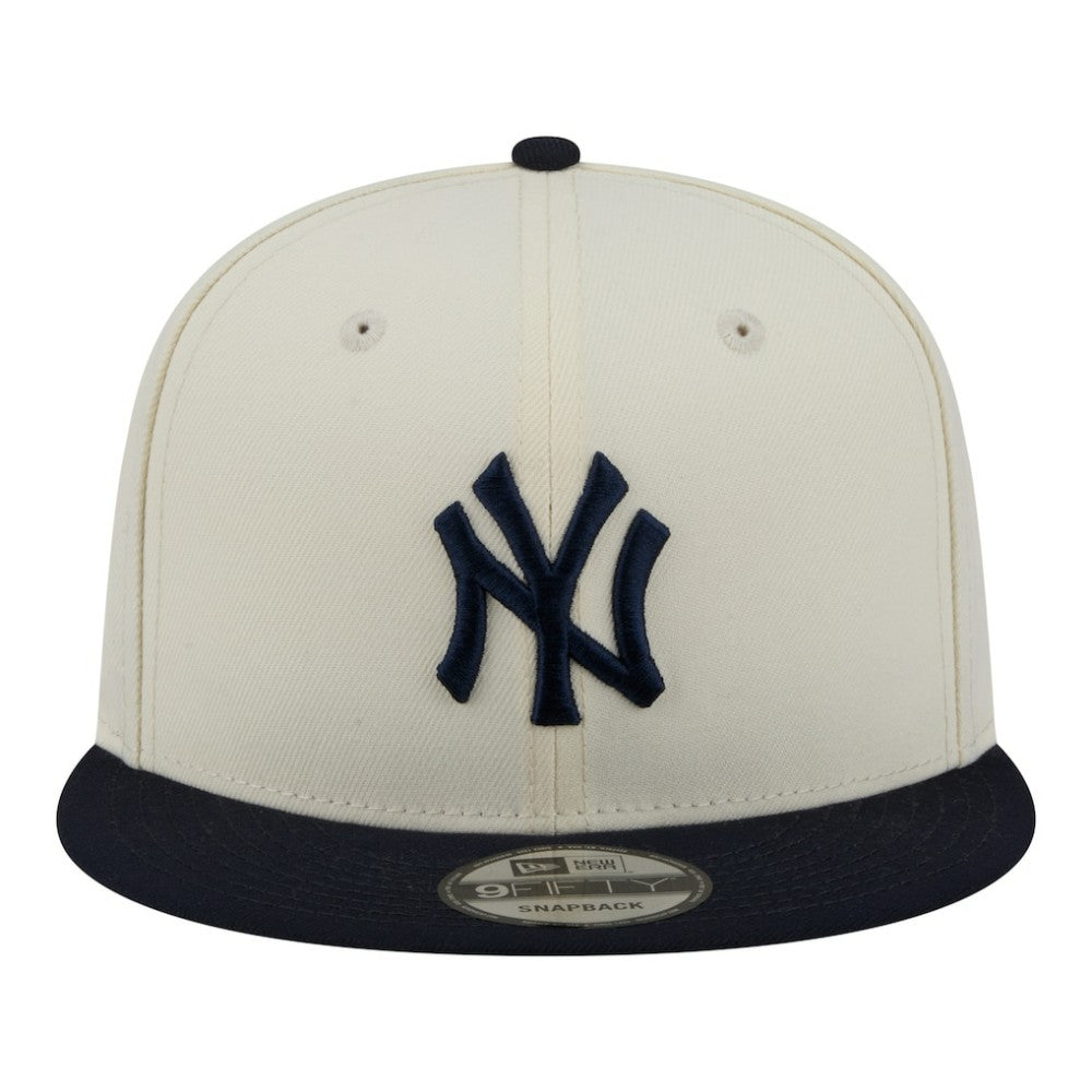New York Yankees New Era Localized 9FIFTY Snapback Hat | MLB Discount