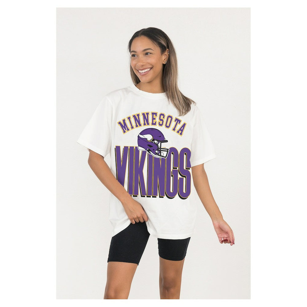 Minnesota Vikings  Gameday Couture Women's Oversized Classic Fierce Focus T-Shirt