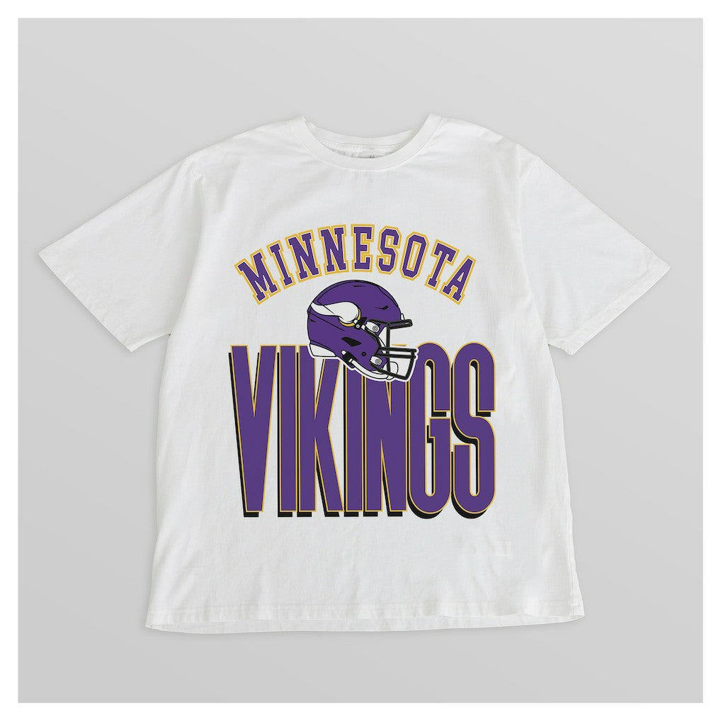 Minnesota Vikings  Gameday Couture Women's Oversized Classic Fierce Focus T-Shirt