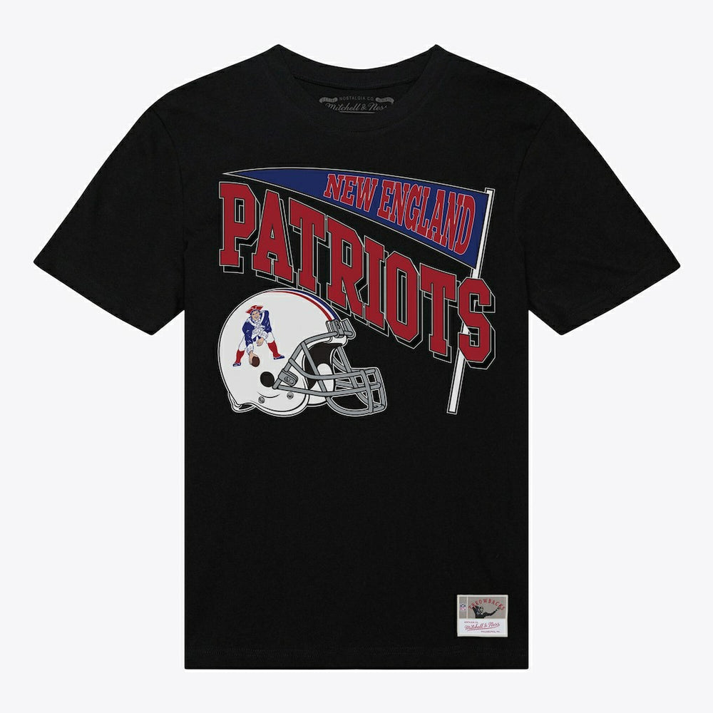 New England Patriots Mitchell & Ness Women's Team Dynamic Boyfriend T-Shirt