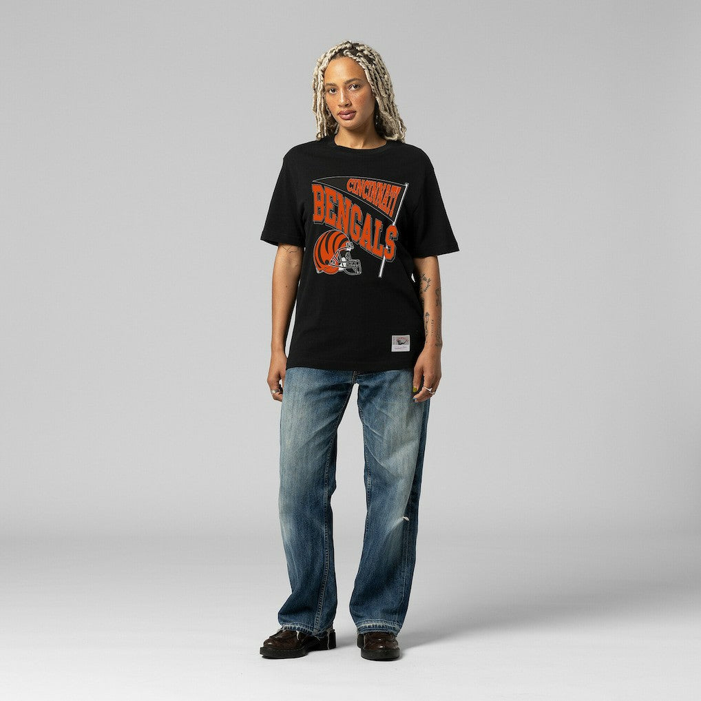 Cincinnati Bengals Mitchell & Ness Women's Team Dynamic Boyfriend T-Shirt