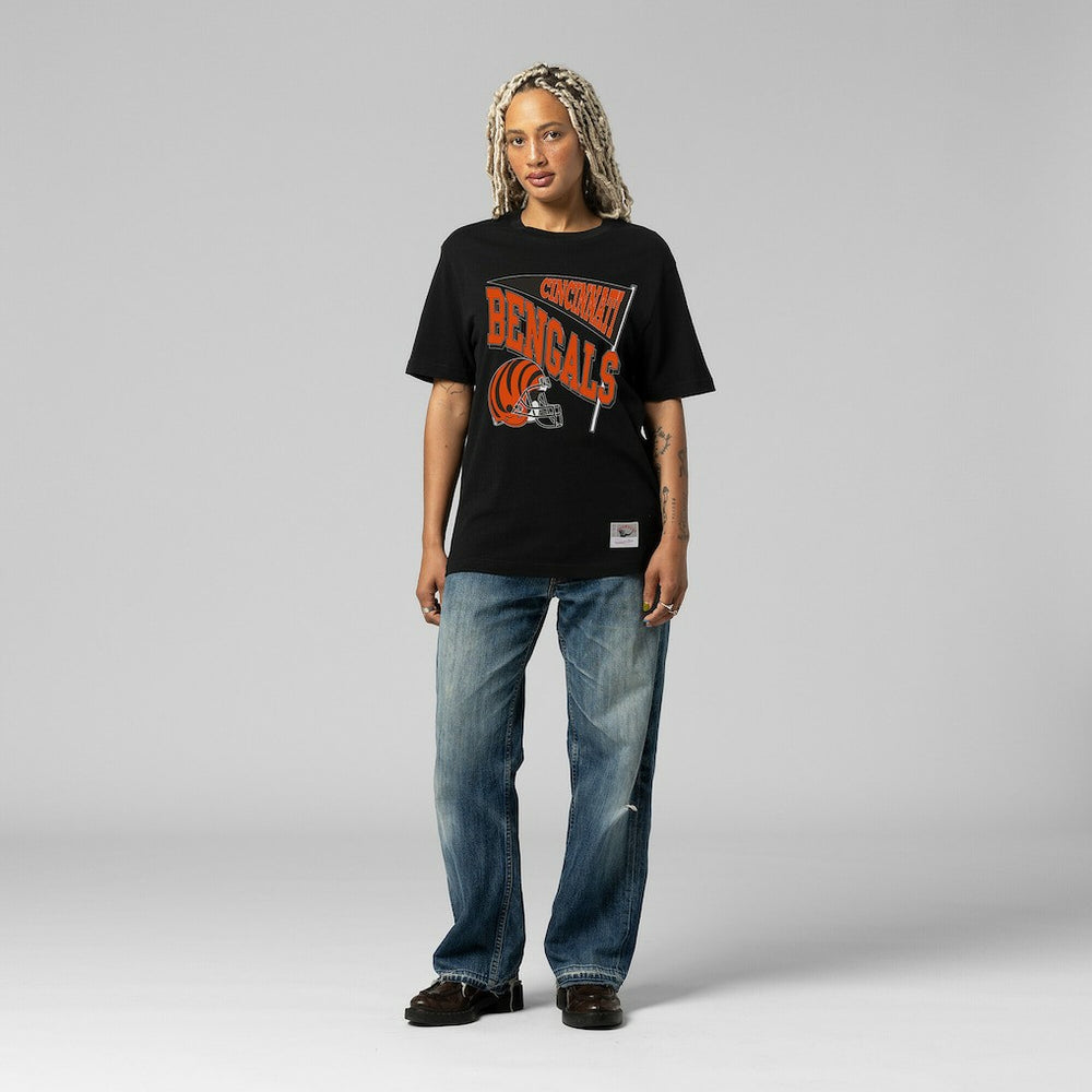 Cincinnati Bengals Mitchell & Ness Women's Team Dynamic Boyfriend T-Shirt