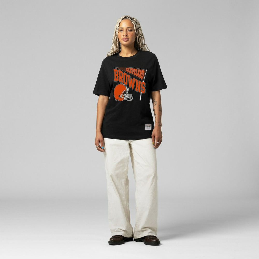 Cleveland Browns Mitchell & Ness Women's Team Dynamic Boyfriend T-Shirt