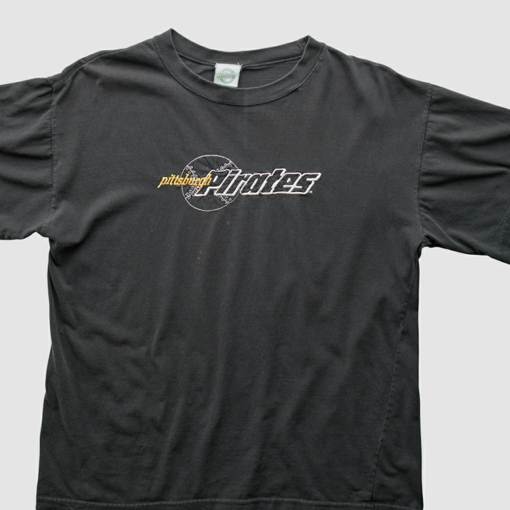 Pittsburgh Pirates 90s T-Shirt | MLB Shop