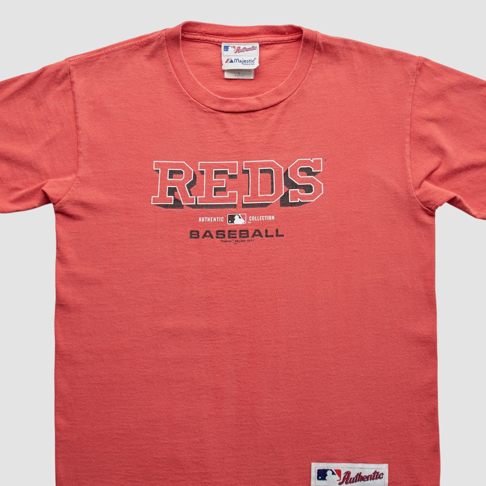 Cincinnati Reds Majestic 2002 T-Shirt | MLB Shop