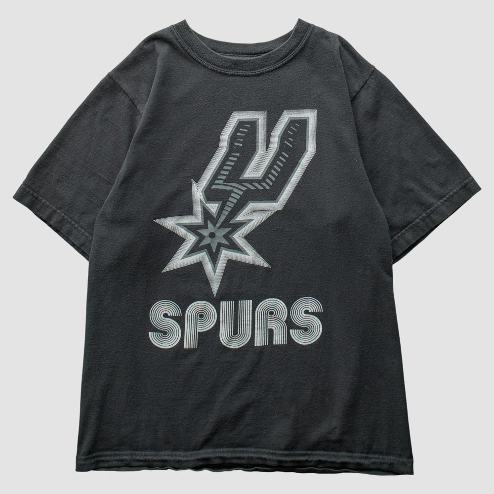 San Antonio Spurs 2000s T-Shirt On Sale