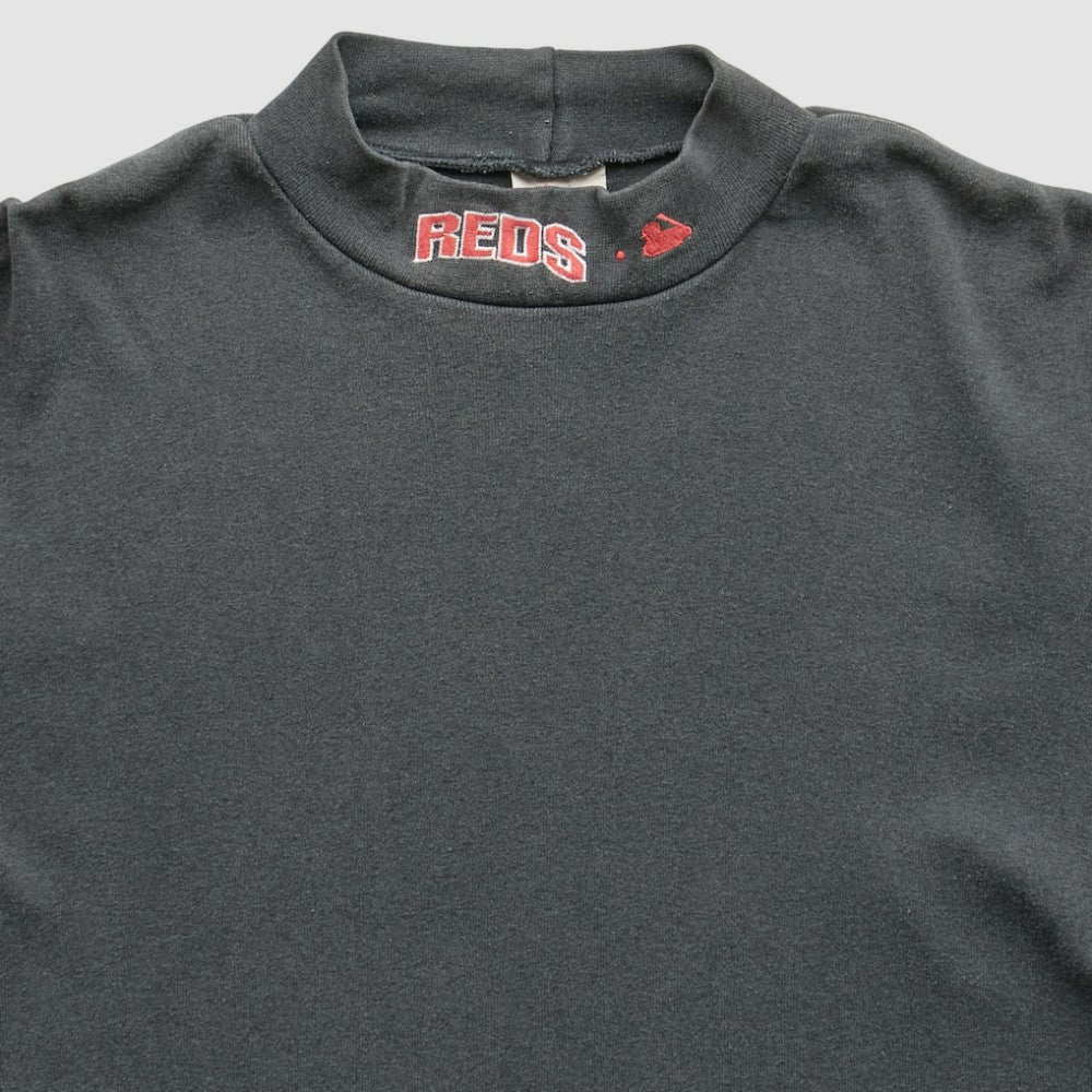 Cincinnati Reds Majestic 90s Pullover Sweatshirt | MLB Sale
