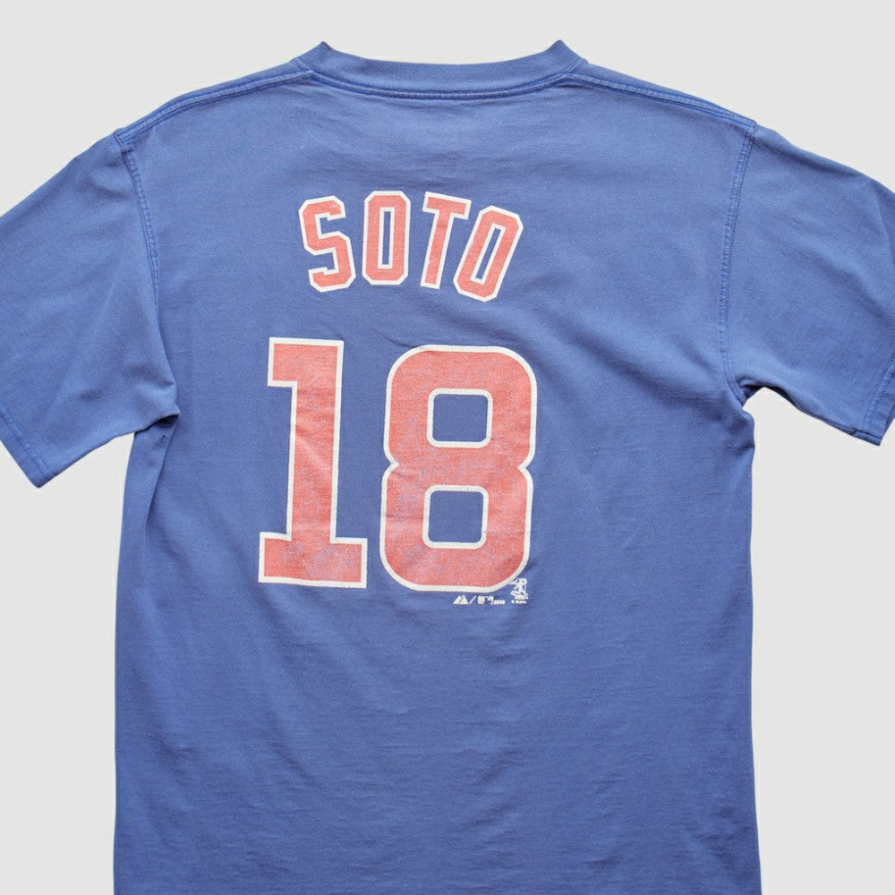 Chicago Cubs 2000s T-Shirt | MLB Shop