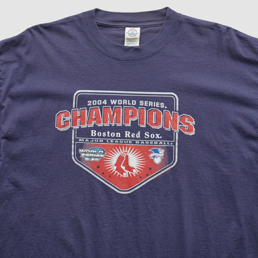 Boston Red Sox Delta 2004 T-Shirt | MLB Outlet