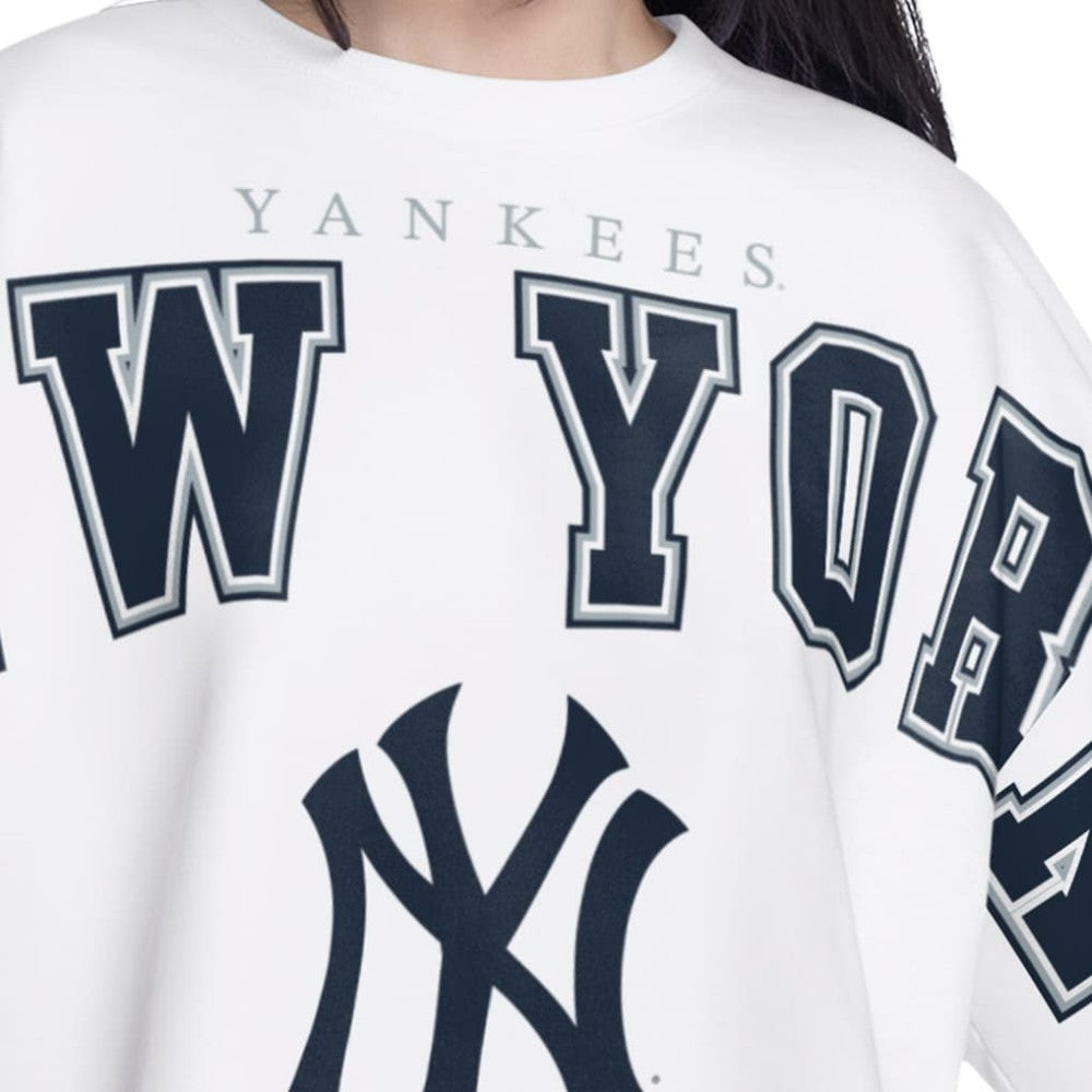 New York Yankees G-III 4Her by Carl Banks Women's Bleachers Cropped Pullover Sweatshirt | MLB On Sale