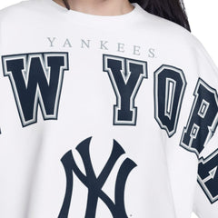 New York Yankees G-III 4Her by Carl Banks Women's Bleachers Cropped Pullover Sweatshirt | MLB On Sale