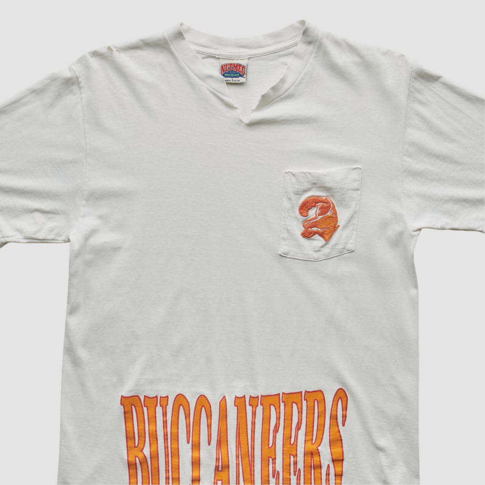 Tampa Bay Buccaneers Fanatics Nutmeg Mills 90s T-shirt