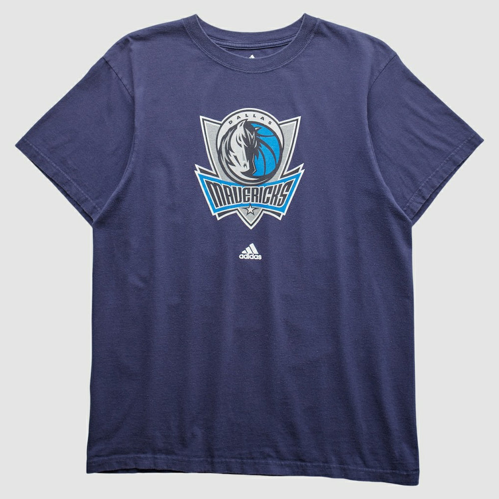 Dallas Mavericks 2000s T-shirt sale For Sale