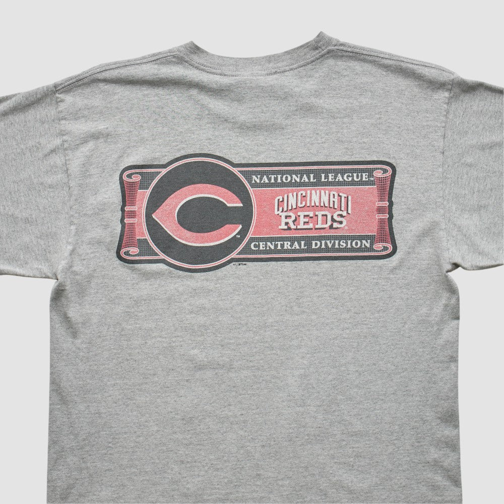 Cincinnati Reds Nike 2000s T-shirt | MLB On Sale