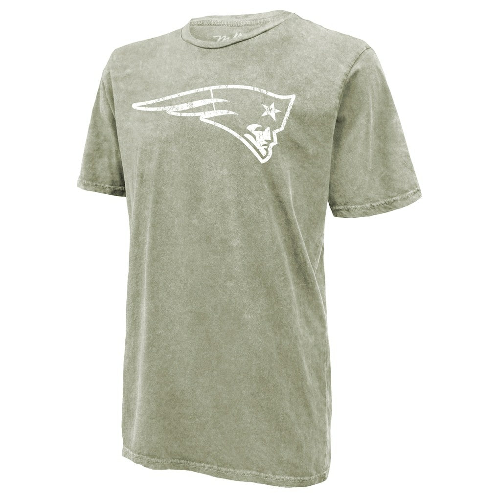 New England Patriots New Era Drake Maye  Majestic Threads Mineral Wash Name & Number T-Shirt