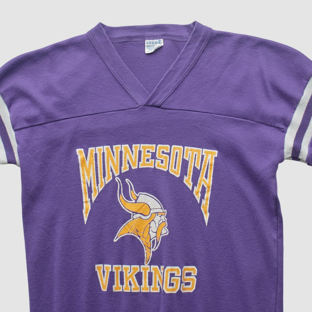 Minnesota Vikings Fanatics Logo 7 90s T-shirt
