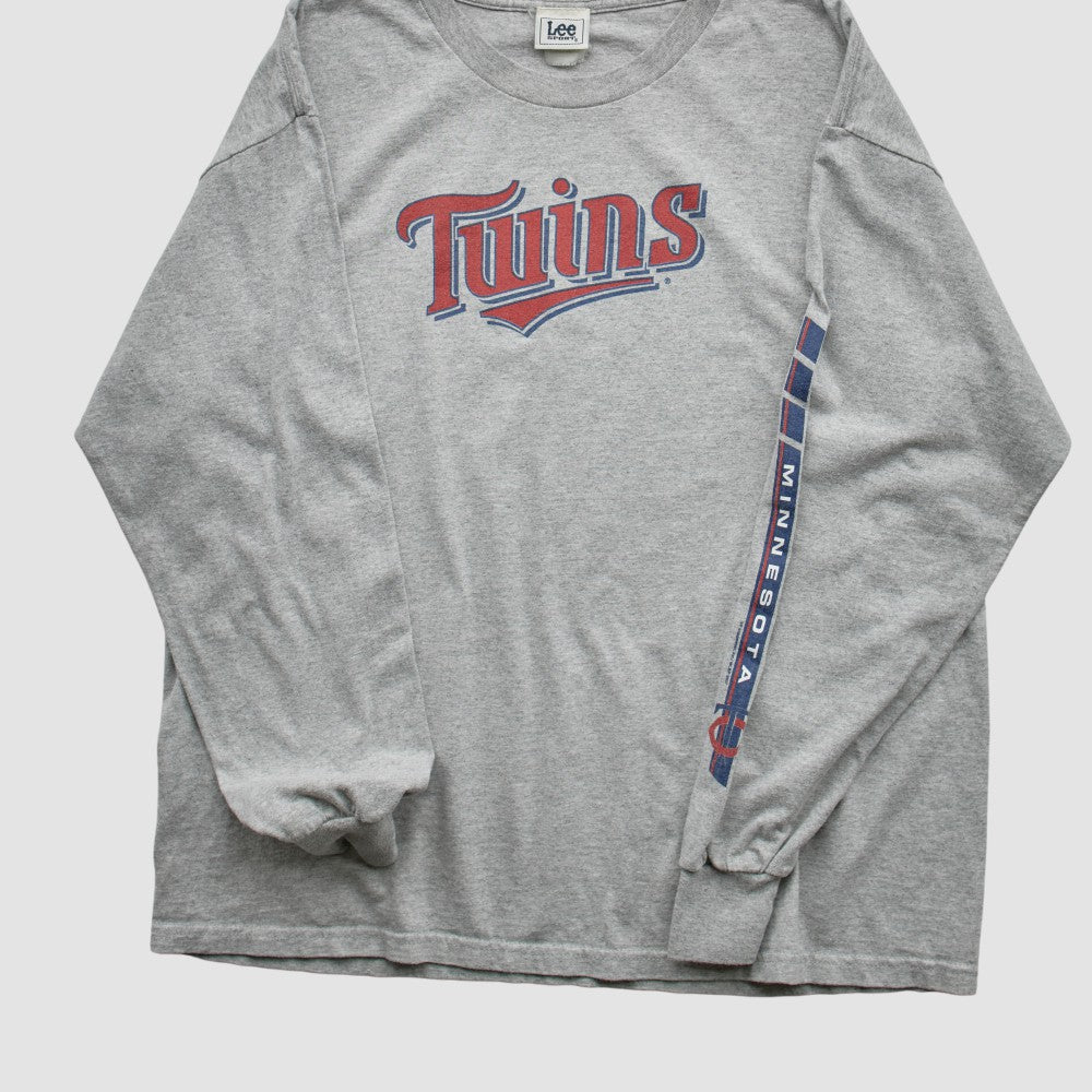 Minnesota Twins Lee Apparel 2000s Long Sleeve T-shirt | MLB Outlet