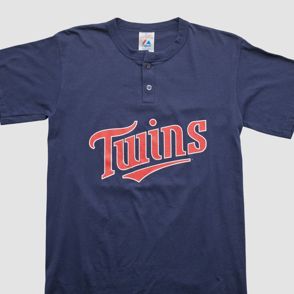 Minnesota Twins Majestic 2000s T-shirt | MLB Shop