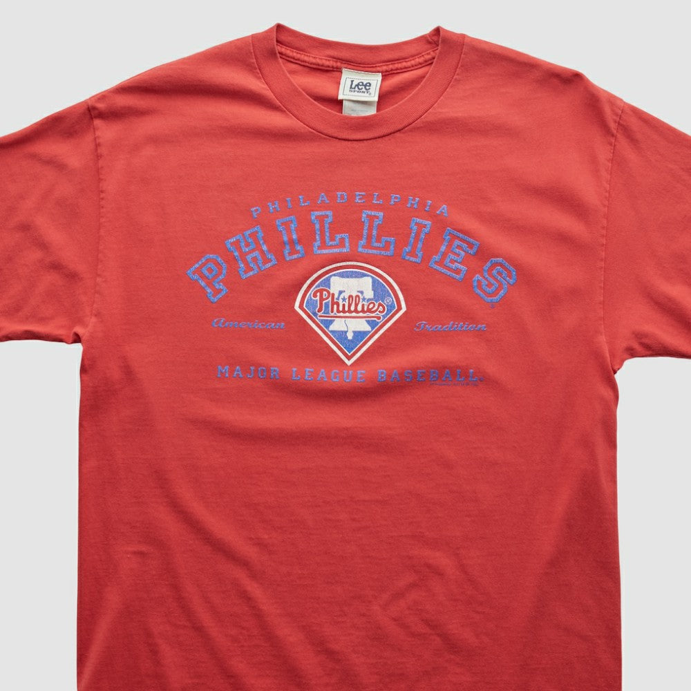 Philadelphia Phillies Lee Apparel 2000s T-shirt | MLB Shop