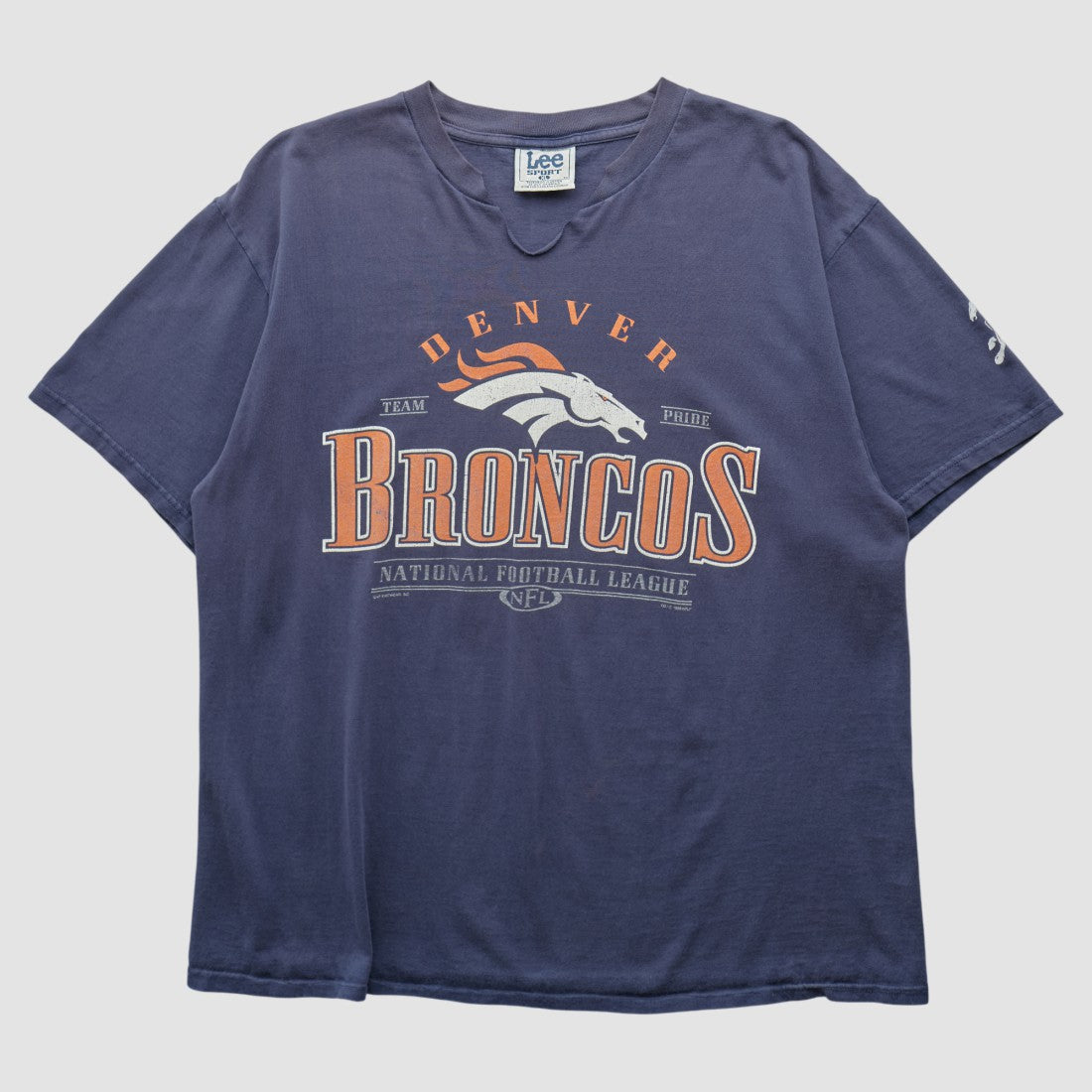 Denver Broncos Fanatics Lee Apparel 90s T-shirt