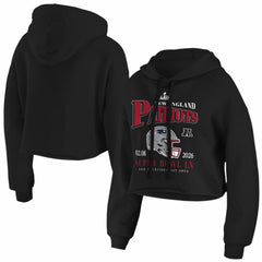 New England Patriots  WEAR by Erin Andrews Women's Super Bowl LX Cropped Hoodie