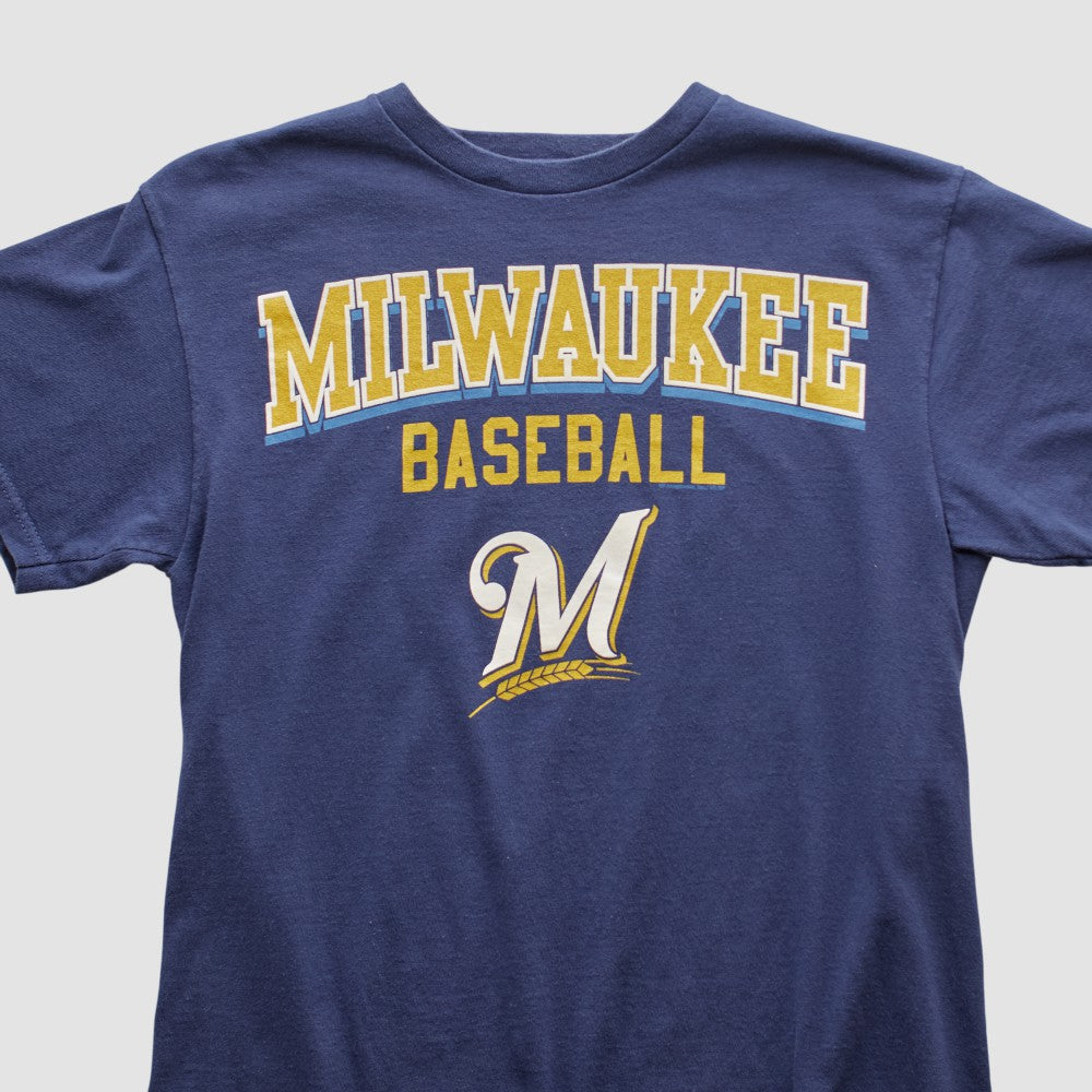 Milwaukee Brewers Genuine Merchandise 2000s T-shirt | MLB On Sale