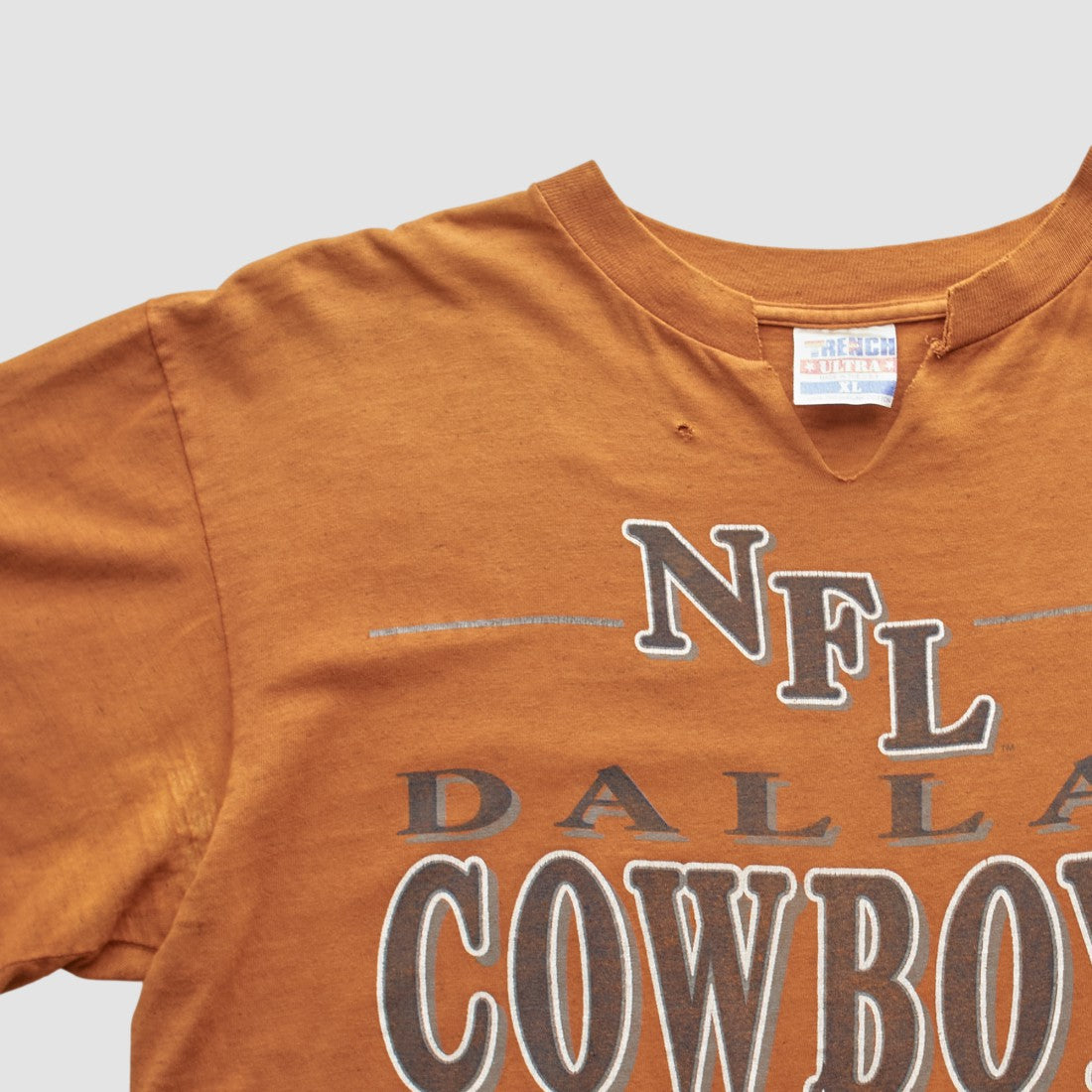 Dallas Cowboys Fanatics Trench 90s T-shirt
