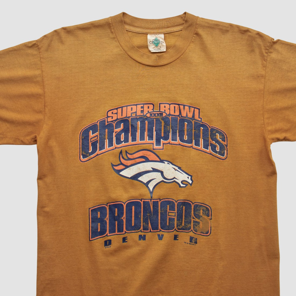 Denver Broncos Fanatics Tour Champ 90s T-shirt