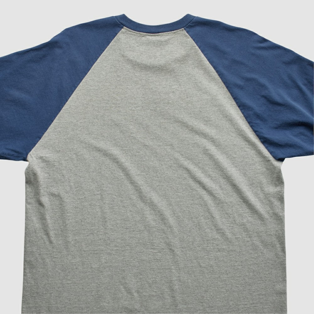 Chicago Cubs Lee Apparel 2000s T-shirt | MLB Outlet