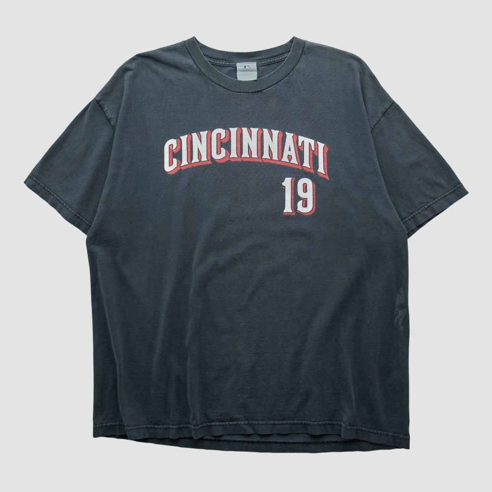 Cincinnati Reds Genuine Merchandise 2000s T-shirt | MLB Near me