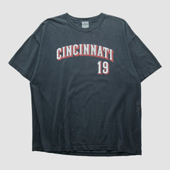 Cincinnati Reds Genuine Merchandise 2000s T-shirt | MLB Near me