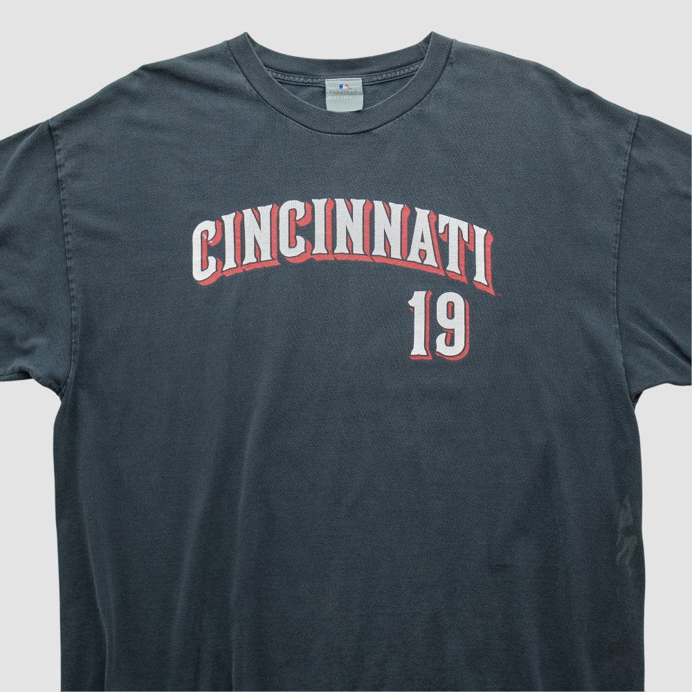 Cincinnati Reds Genuine Merchandise 2000s T-shirt | MLB Near me