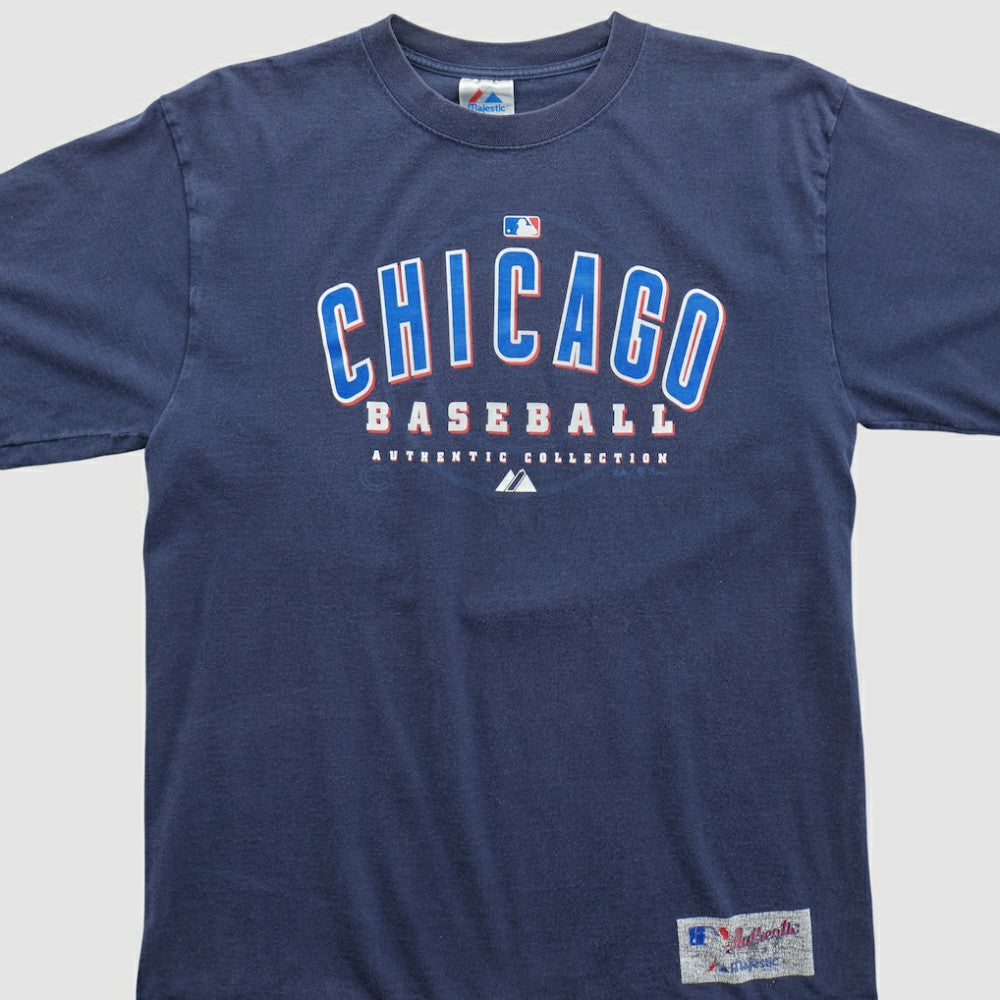 Chicago Cubs Majestic 2000s T-shirt | MLB Outlet