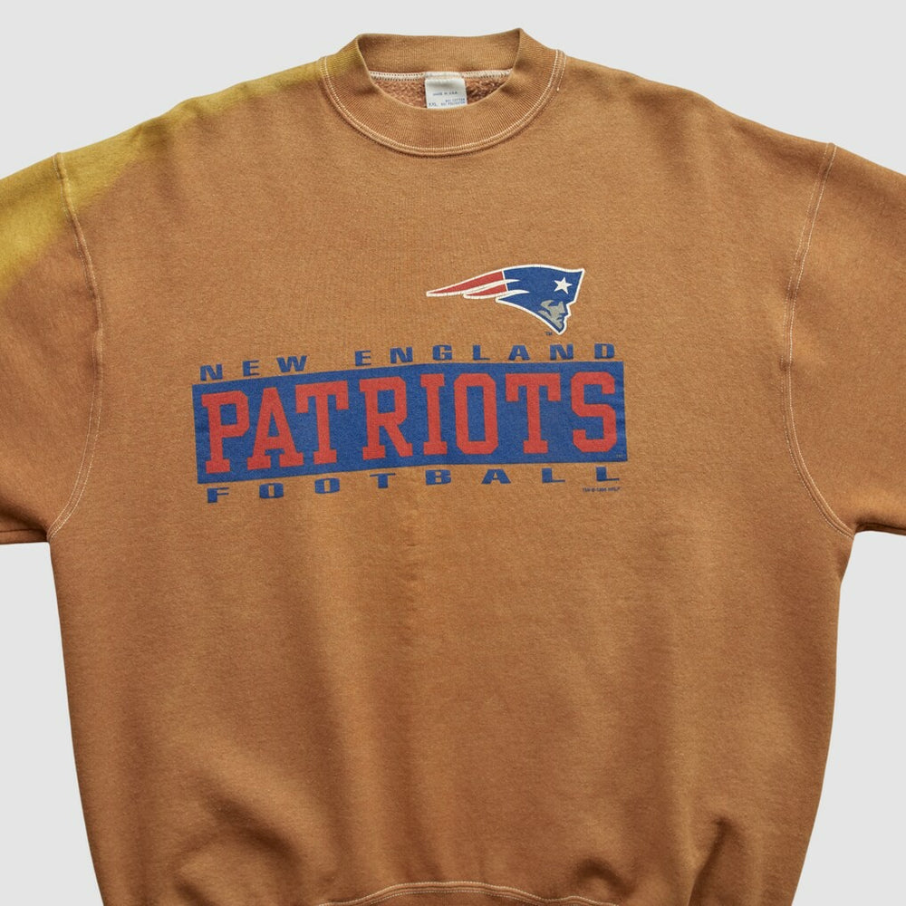 New England Patriots Fanatics Salem Sportswear 1996 Pullover Sweatshirt