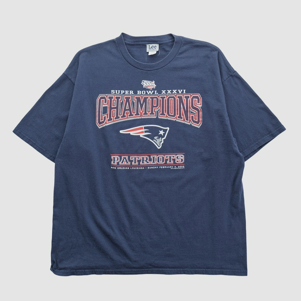 New England Patriots Fanatics Lee Apparel 2002 T-shirt