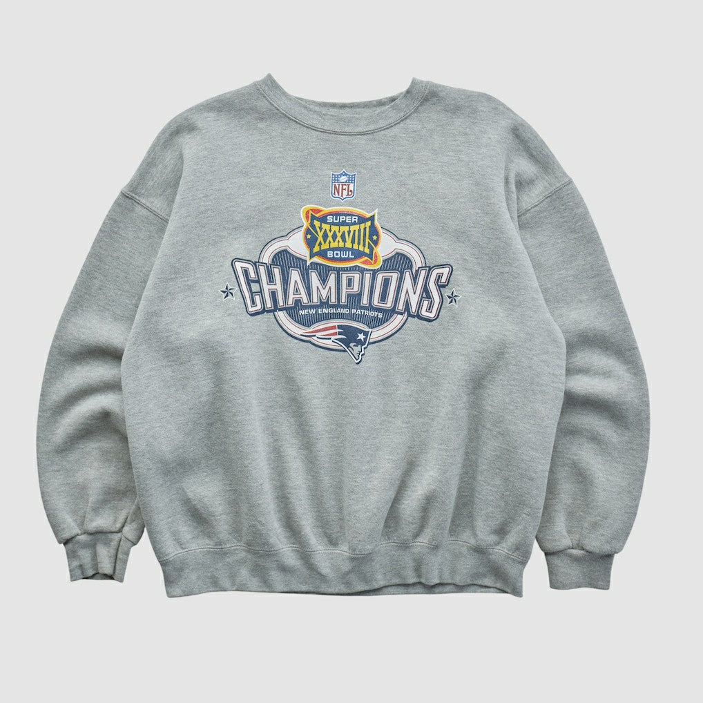 New England Patriots Fanatics Super Bowl XXXVIII Lee Apparel 2004 Pullover Sweatshirt