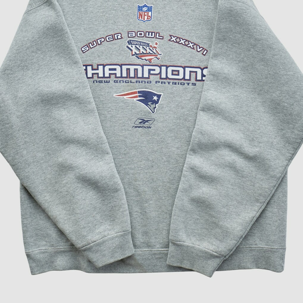 New England Patriots Fanatics Super Bowl XXXVI Fruit of The Loom 2002 Pullover Sweatshirt