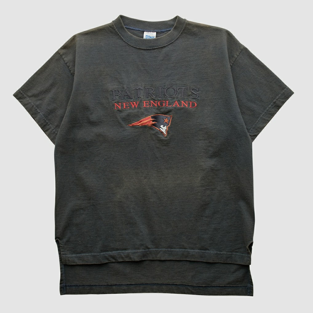 New England Patriots Fanatics Salem Sportswear 90s T-shirt