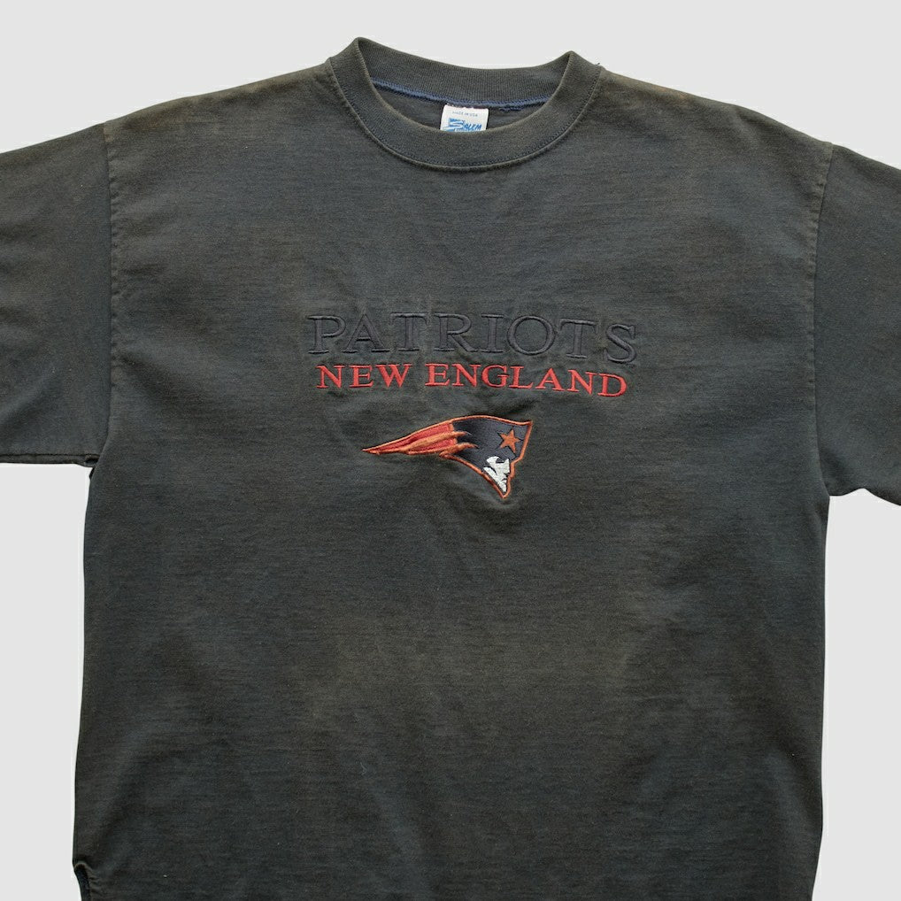 New England Patriots Fanatics Salem Sportswear 90s T-shirt