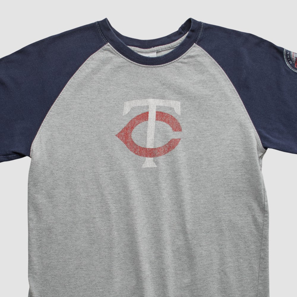 Minnesota Twins Majestic 2000s T-shirt | MLB Discount