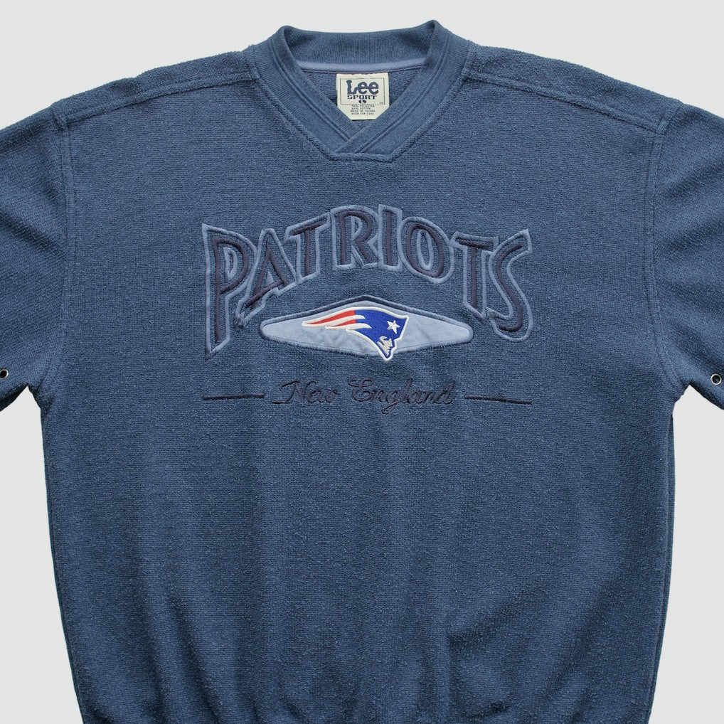 New England Patriots Fanatics Lee Apparel 90s Pullover Sweatshirt