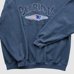 New England Patriots Fanatics Lee Apparel 90s Pullover Sweatshirt