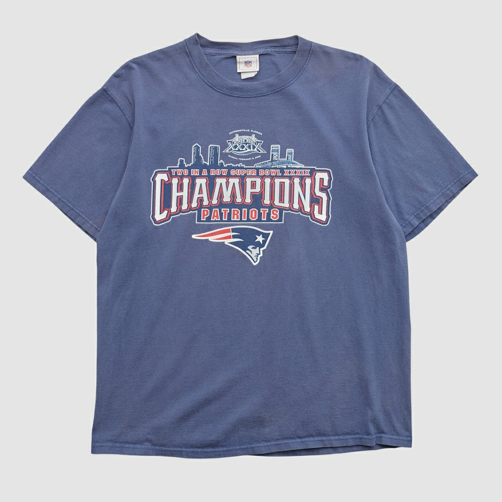 New England Patriots Fanatics NFL 2005 T-shirt