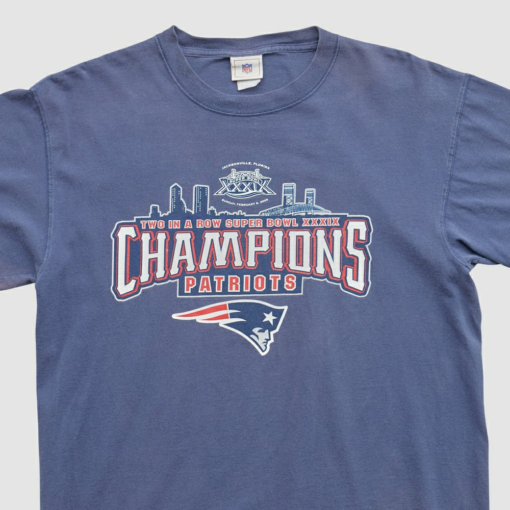 New England Patriots Fanatics NFL 2005 T-shirt