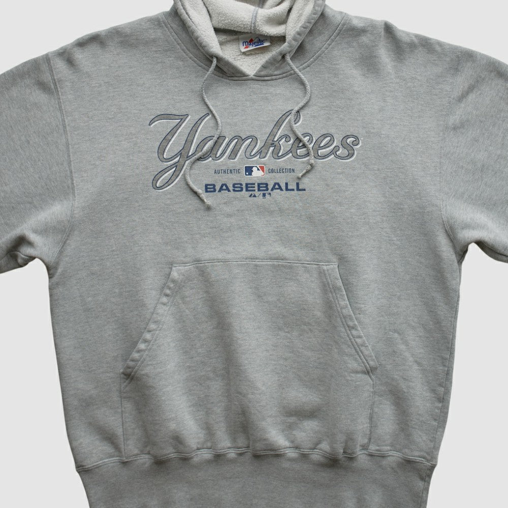 New York Yankees Majestic 2000s Hooded Pullover Sweatshirt | MLB Shop