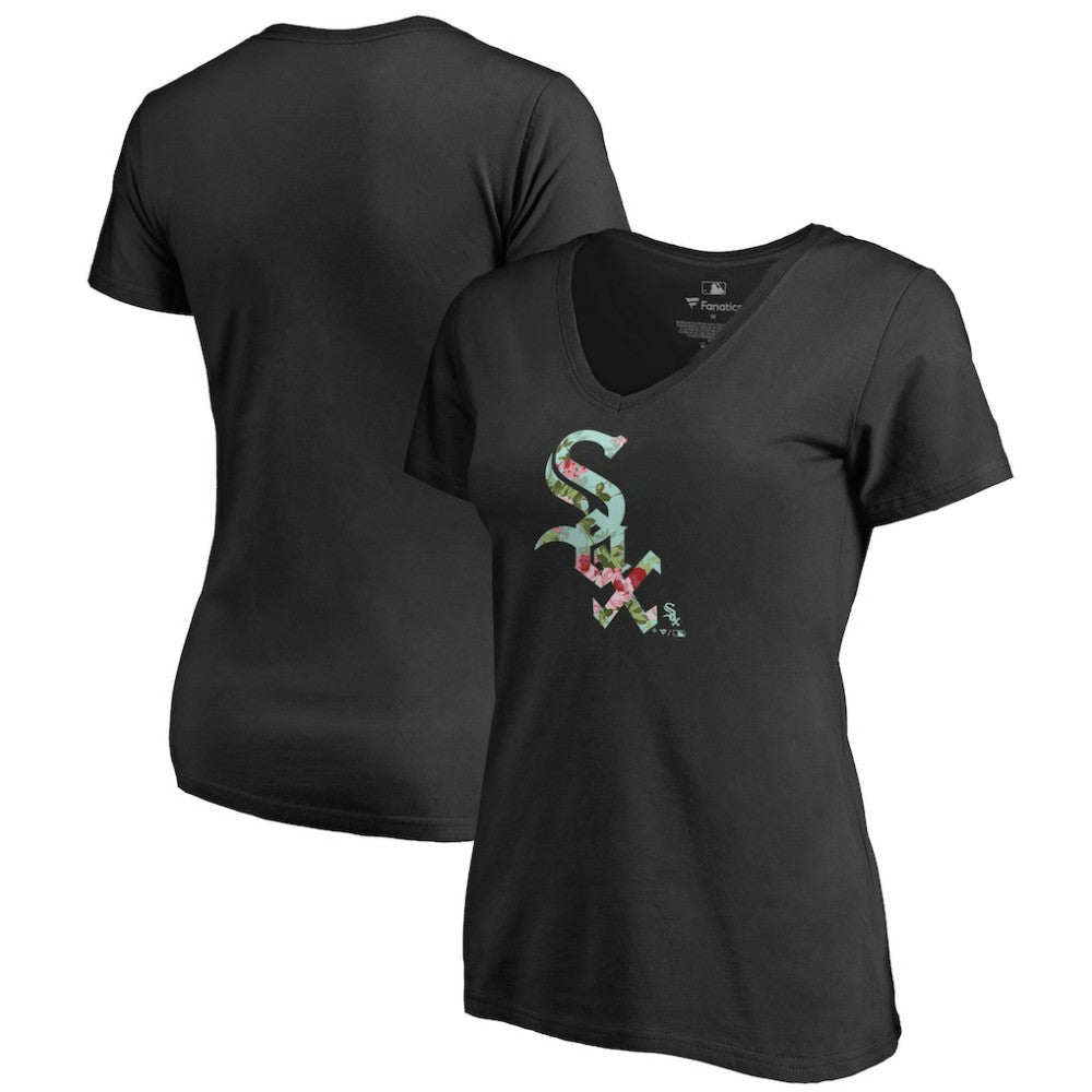 Chicago White Sox Women's Lovely V-Neck T-Shirt | MLB Discount